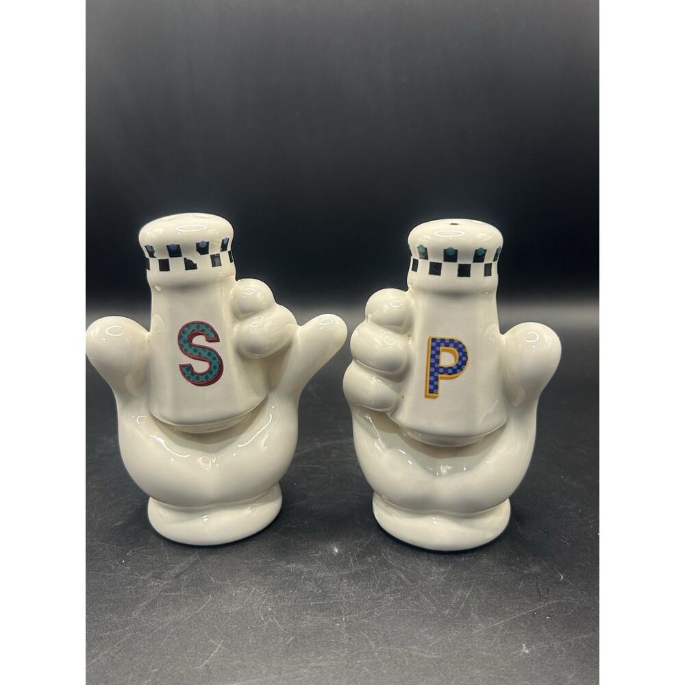 Disney Pfaltzgraff 1990'S Mickey Mouse White Ceramic Salt & Pepper Shaker Hands